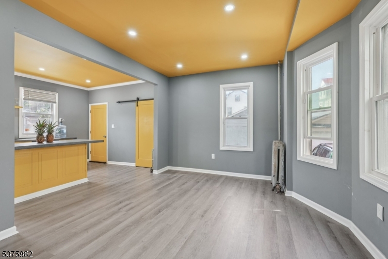 Irvington Twp., New Jersey 07111, United States, 4 Bedrooms Bedrooms, ,2 BathroomsBathrooms,Residential,Active,189149