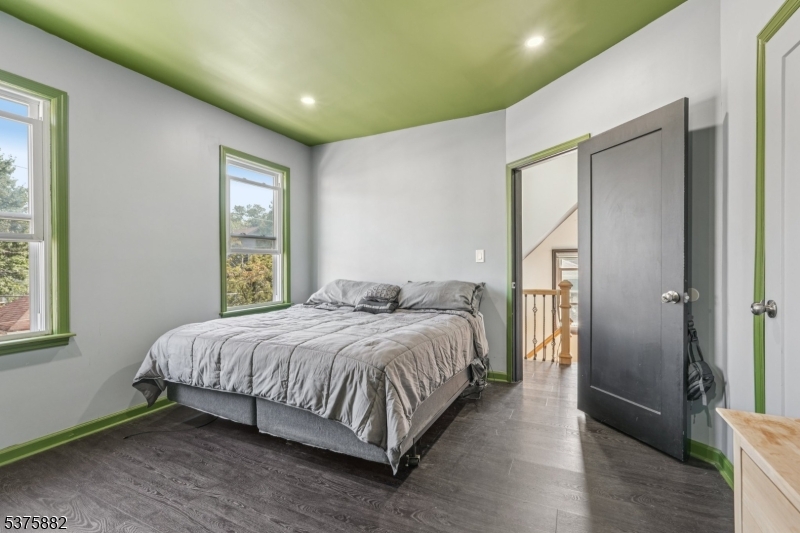 Irvington Twp., New Jersey 07111, United States, 4 Bedrooms Bedrooms, ,2 BathroomsBathrooms,Residential,Active,189149