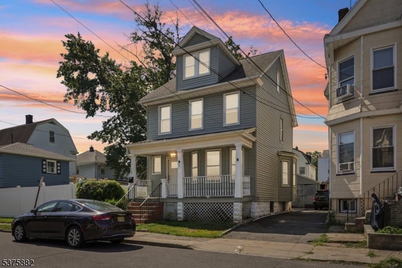 Irvington Twp., New Jersey 07111, United States, 4 Bedrooms Bedrooms, ,2 BathroomsBathrooms,Residential,Active,189149