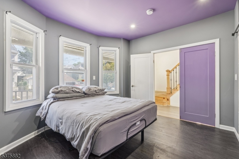 Irvington Twp., New Jersey 07111, United States, 4 Bedrooms Bedrooms, ,2 BathroomsBathrooms,Residential,Active,189149