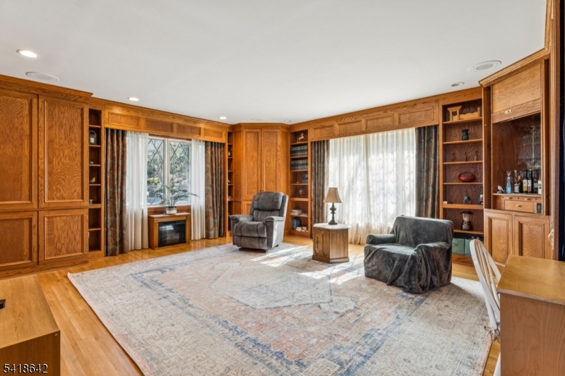 Shongum - Paramount Estates - Residential