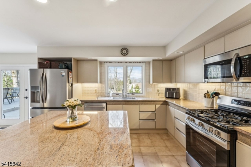 Shongum - Paramount Estates - Residential