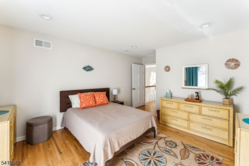 Shongum - Paramount Estates - Residential