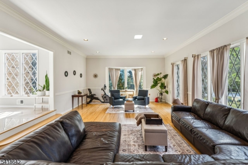 Shongum - Paramount Estates - Residential