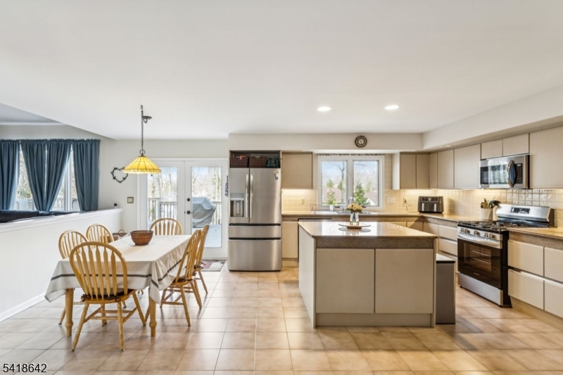 Shongum - Paramount Estates - Residential