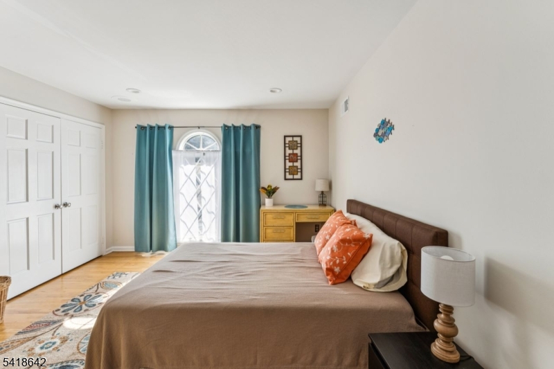 Shongum - Paramount Estates - Residential