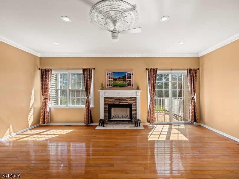 Mazdabrook Commons - Residential