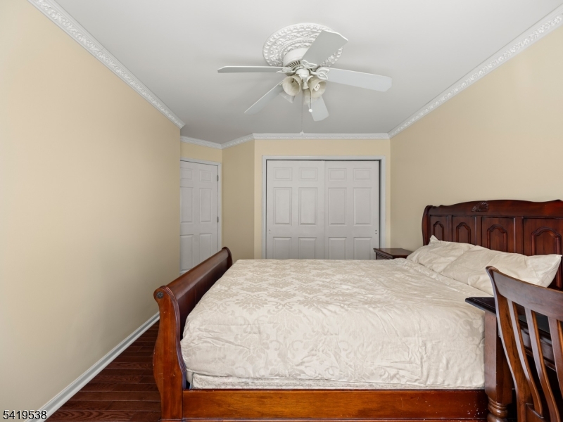 Mazdabrook Commons - Residential