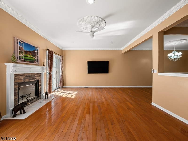 Mazdabrook Commons - Residential