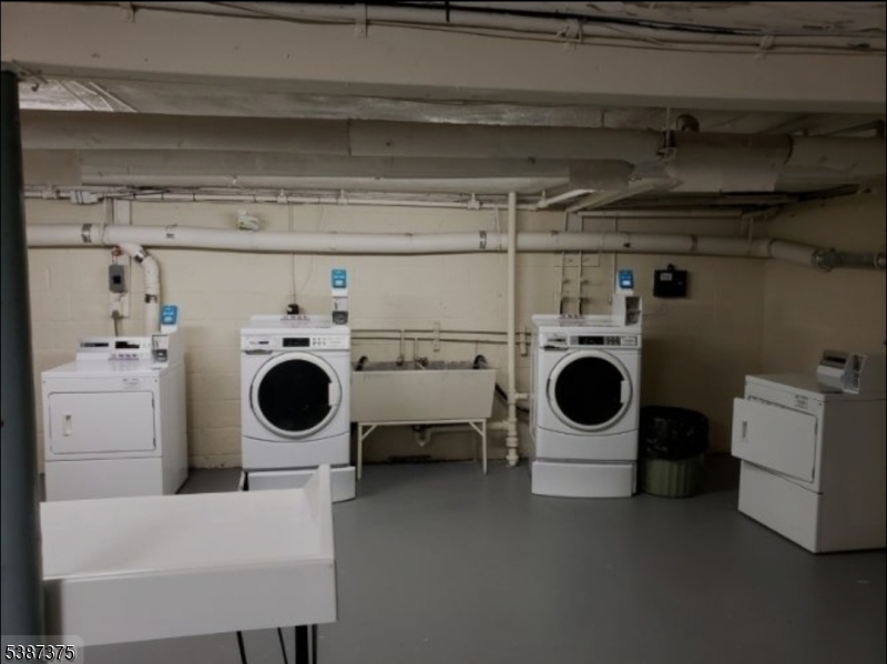 TROY HILLS/SPRINGFIELD - Residential