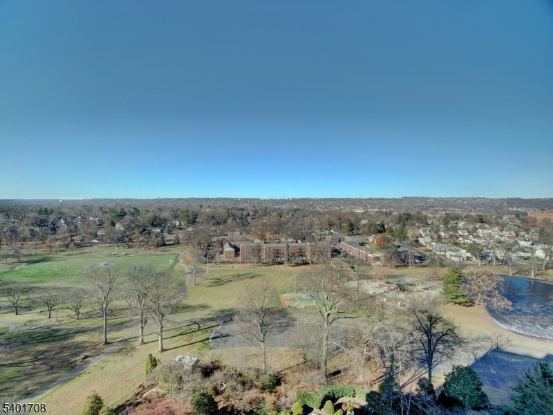 Harrison Park Towers - Residential