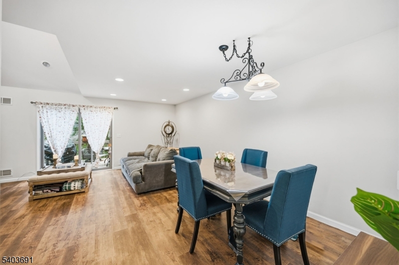 Mountain Ridge Townhomes - Residential