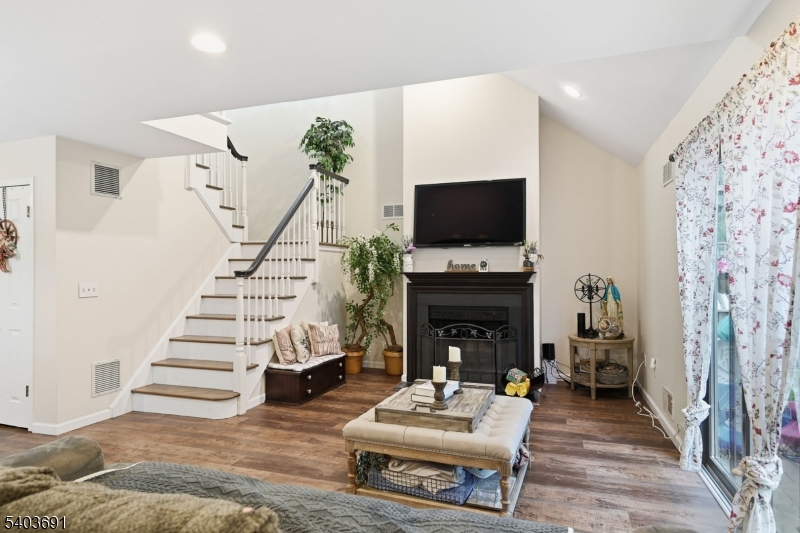 Mountain Ridge Townhomes - Residential