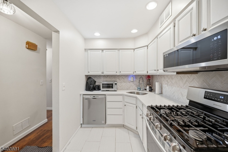 Mountain Ridge Townhomes - Residential