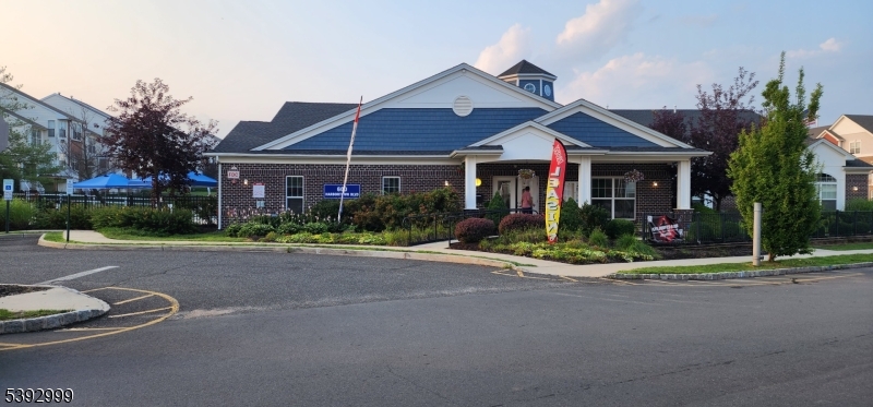 Harbortown Sail - Residential