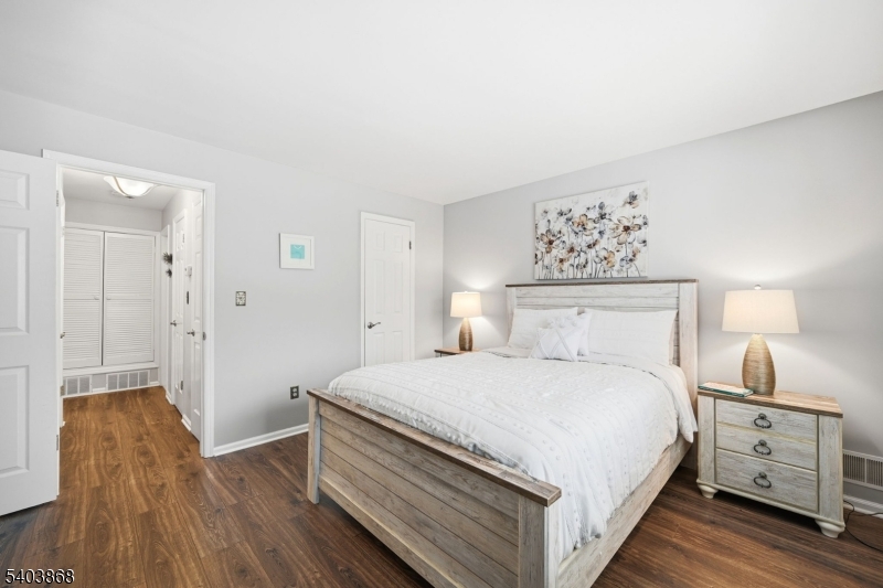 Ridge Gardens - Residential