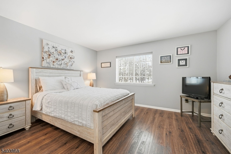 Ridge Gardens - Residential