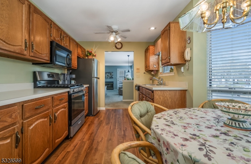 Readington Twp., New Jersey 08889, United States, 2 Bedrooms Bedrooms, ,2 BathroomsBathrooms,Residential,Pending,29579