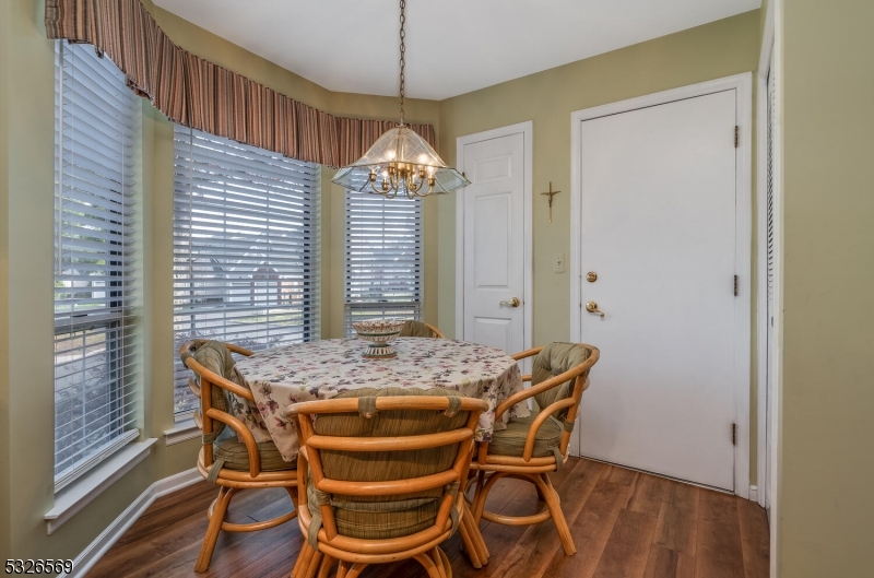 Readington Twp., New Jersey 08889, United States, 2 Bedrooms Bedrooms, ,2 BathroomsBathrooms,Residential,Pending,29579