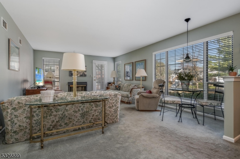 Readington Twp., New Jersey 08889, United States, 2 Bedrooms Bedrooms, ,2 BathroomsBathrooms,Residential,Pending,29579