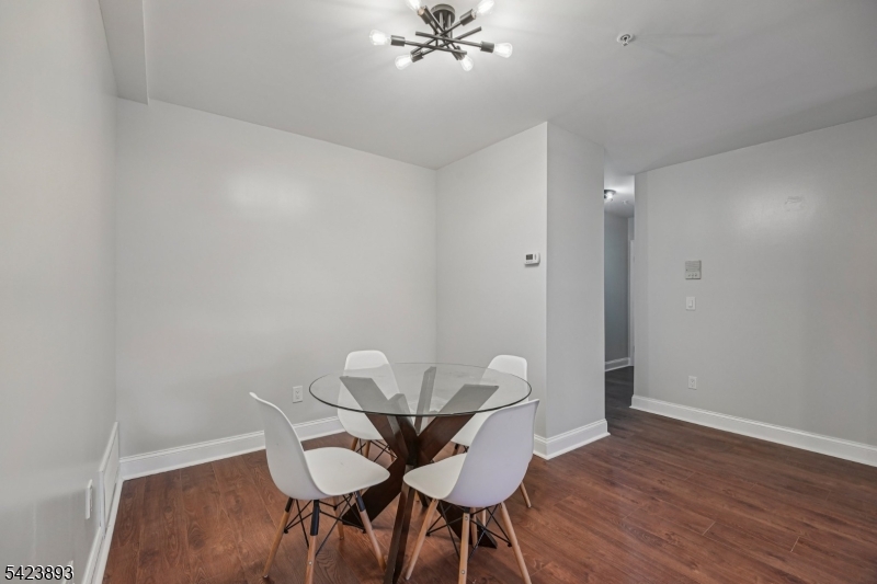 Crescent Court - Residential