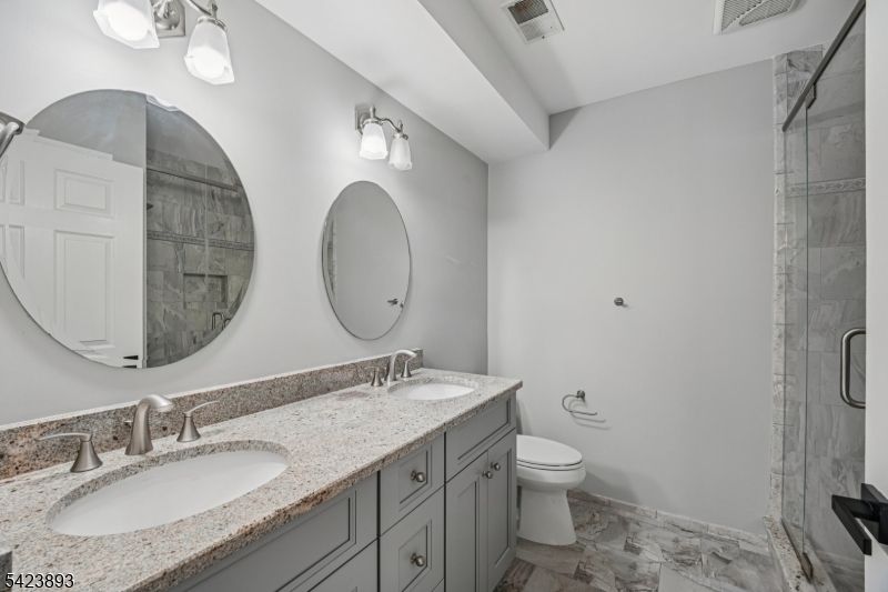 Crescent Court - Residential