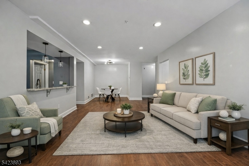 Crescent Court - Residential