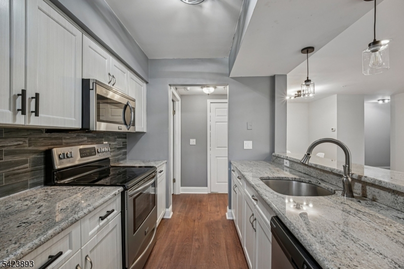 Crescent Court - Residential