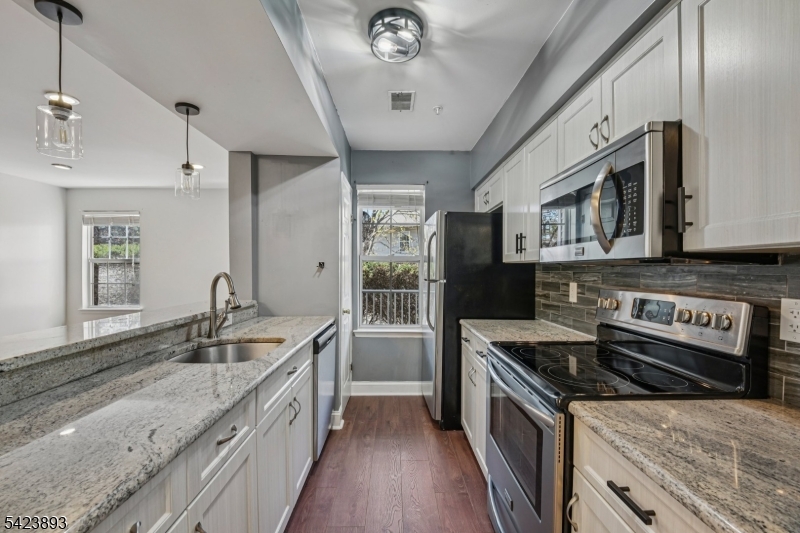 Crescent Court - Residential