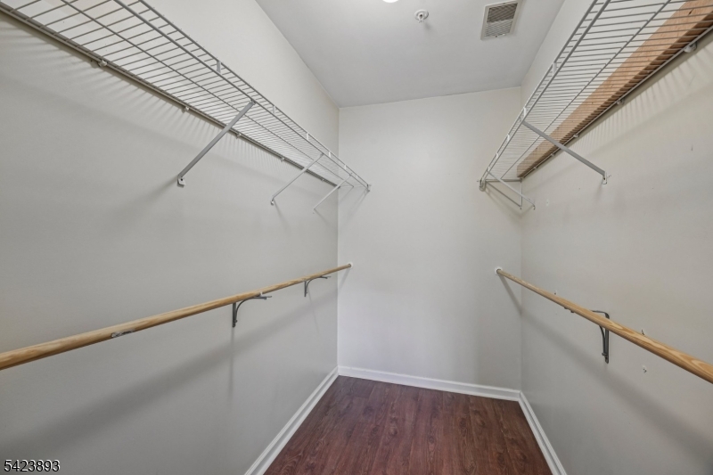 Crescent Court - Residential