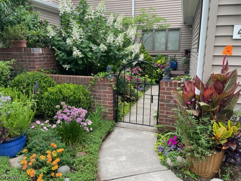 Apple Ridge - Residential