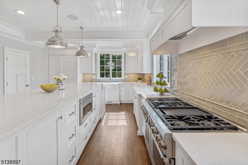 THE HILL - Residential