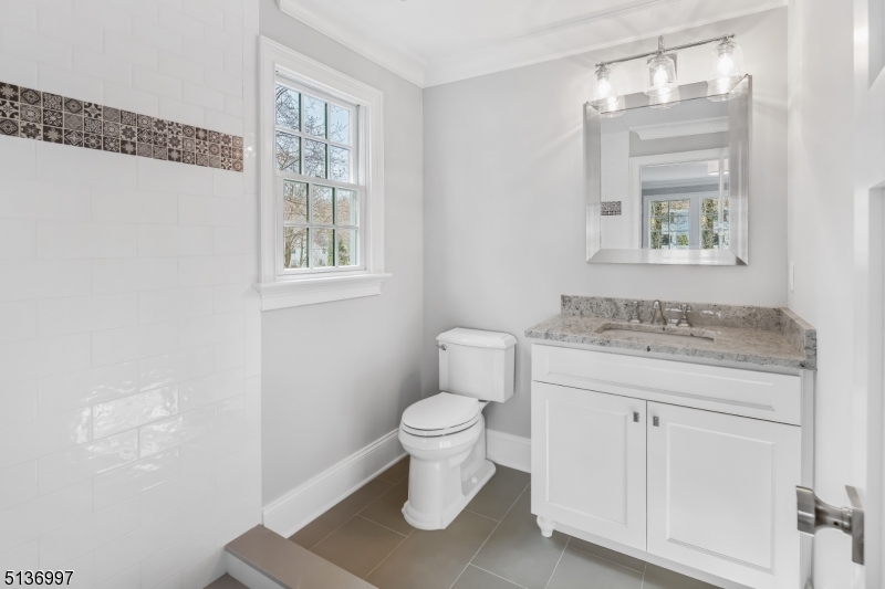 THE HILL - Residential