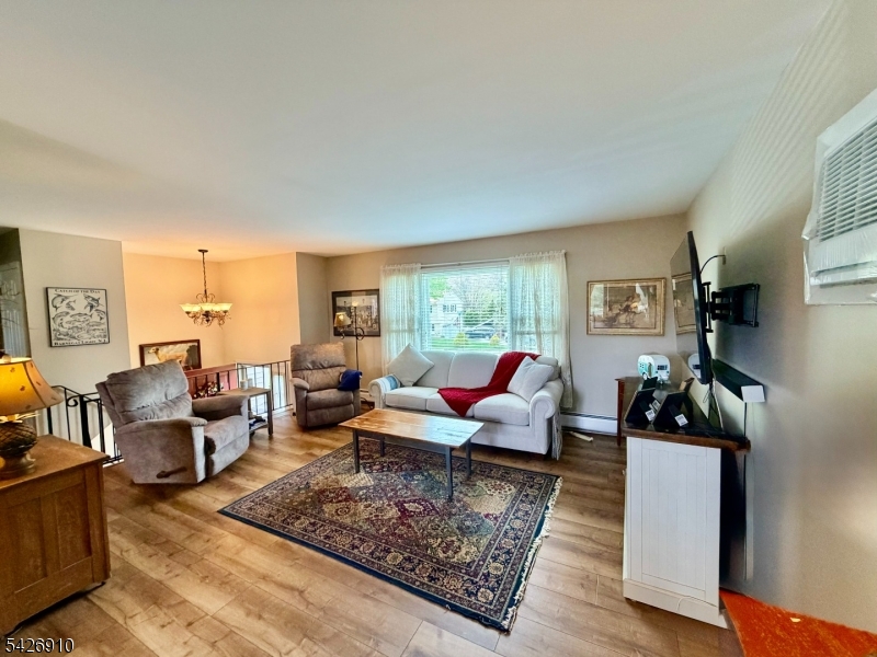 VERNON VALLEY LAKE - Residential