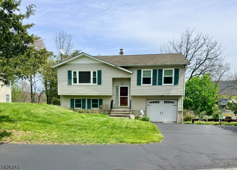 VERNON VALLEY LAKE - Residential