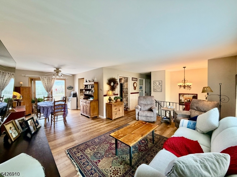 VERNON VALLEY LAKE - Residential