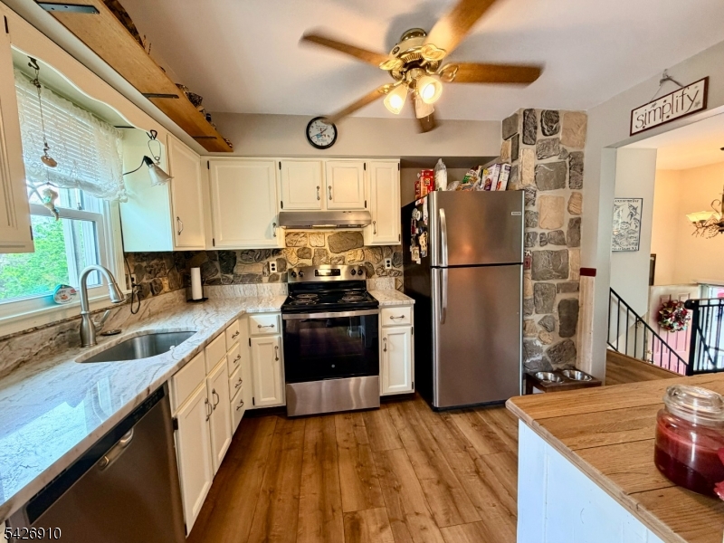 VERNON VALLEY LAKE - Residential