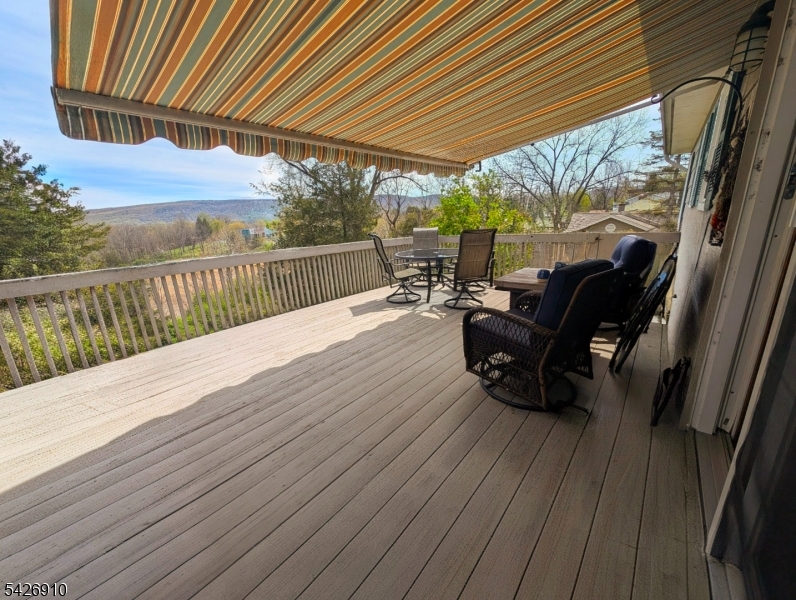 VERNON VALLEY LAKE - Residential