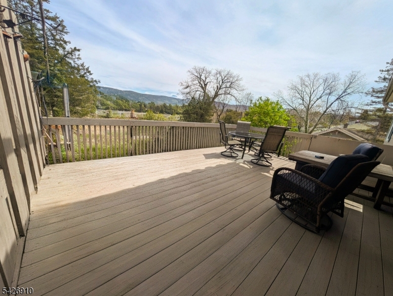 VERNON VALLEY LAKE - Residential