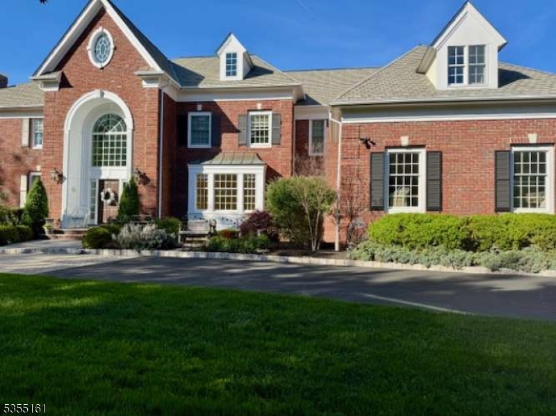 WESTMINSTER ESTATES - Residential