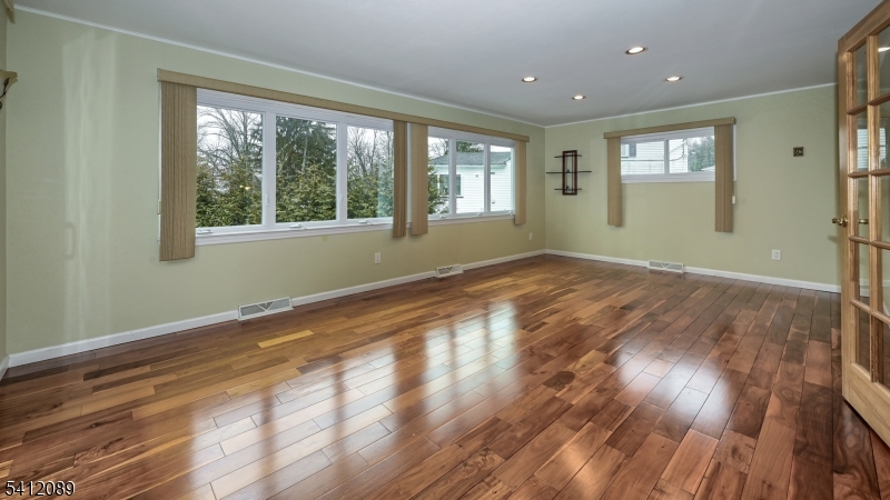 VALLEY - Residential