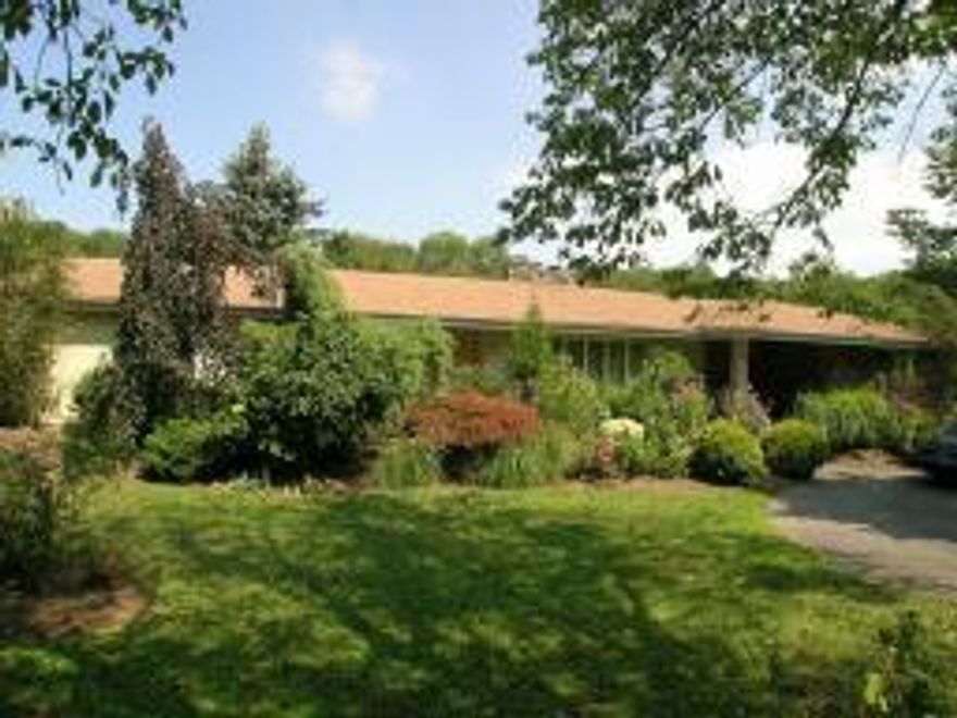 Wooded lot off Lommason Glen Rd