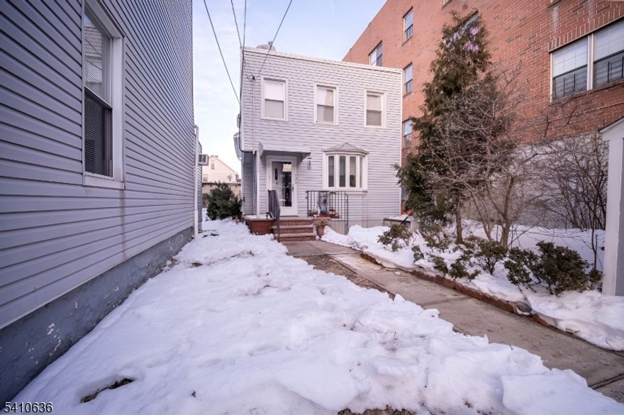 Charming Union City single-family with tons of potential! This 3-bed, 1.5-bath home offers classic character, parquet wood floors, and a bright main level perfect for everyday living. Upstairs features three bedrooms plus a convenient half bath, with a full bath on the main level. The home sits on a 25 100 lot with a private driveway, back patio, and storage shed. Easy access to shopping, dining, and major transportation, this home is ideal for buyers looking for value, convenience, and room to make it their own.