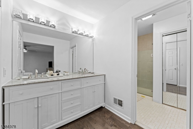 Mountain Ridge - Residential