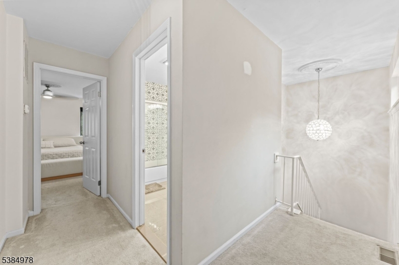 Mountain Ridge - Residential