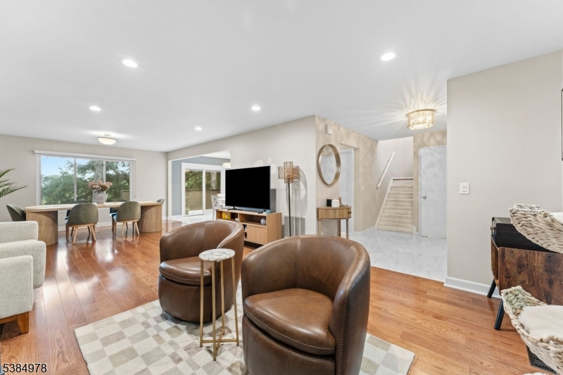 Mountain Ridge - Residential