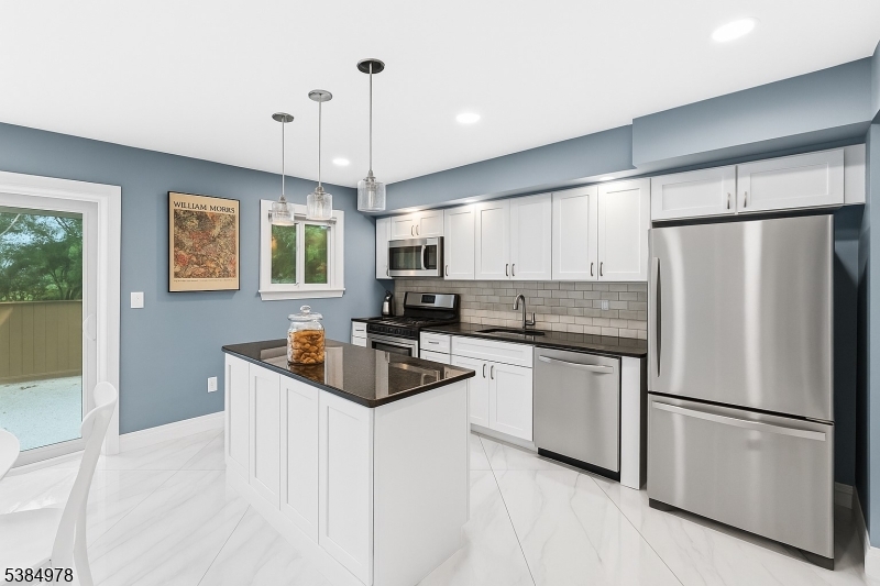 Mountain Ridge - Residential