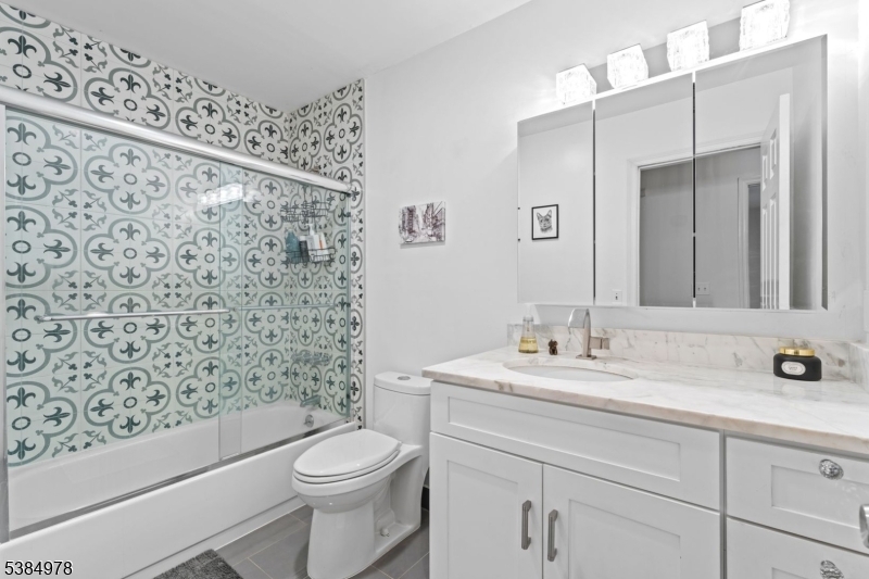 Mountain Ridge - Residential