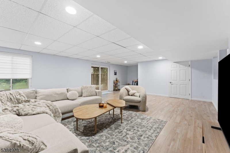 Mountain Ridge - Residential