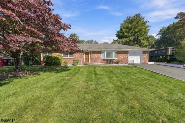 66 ENCLOSURE ST, NUTLEY, NJ 07110 - Image 7998eeee4173a24b3e8335b2bd94de1f/4175375929